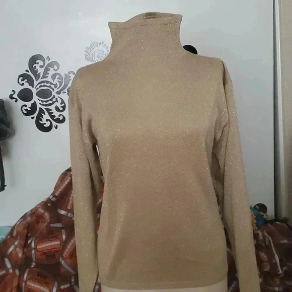 Karen Kane beautiful Vintage gold blouse - Picture 1 of 8